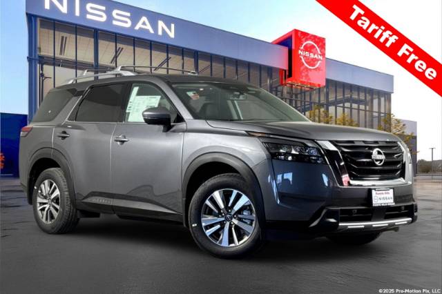 2025 Nissan Pathfinder SL