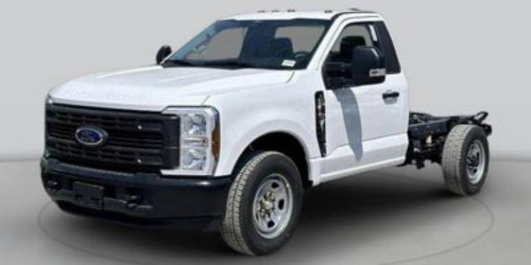2026 Ford Super Duty F-350 SRW XL 2WD Reg Cab 145 WB 60 CA