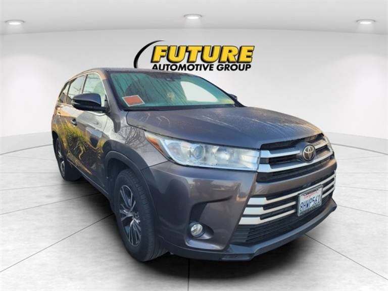 2017 Toyota Highlander LE