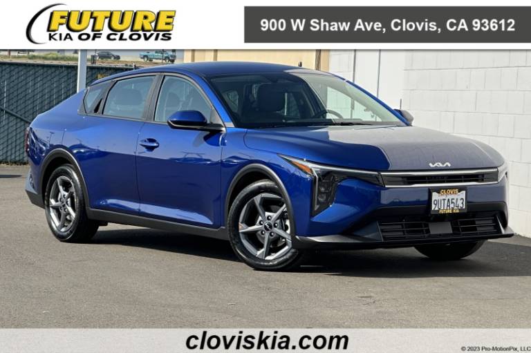 2025 Kia K4 LXS