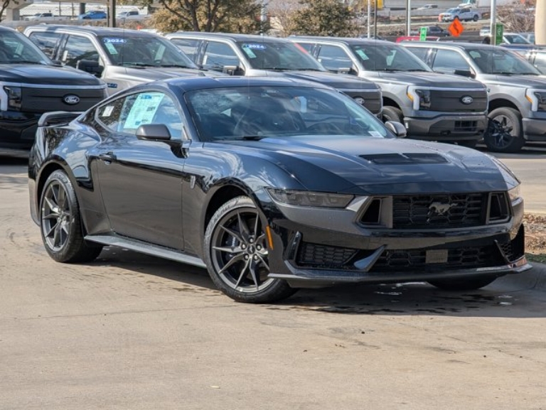 2026 Ford Mustang Dark Horse