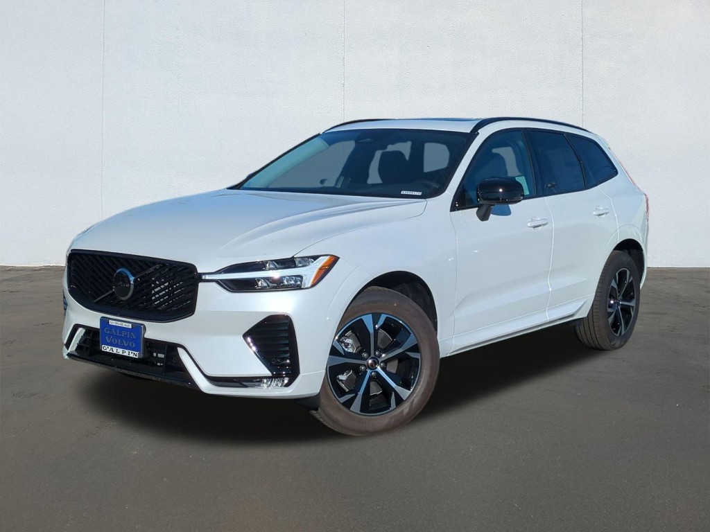 2026 Volvo XC60 B5 Core Dark