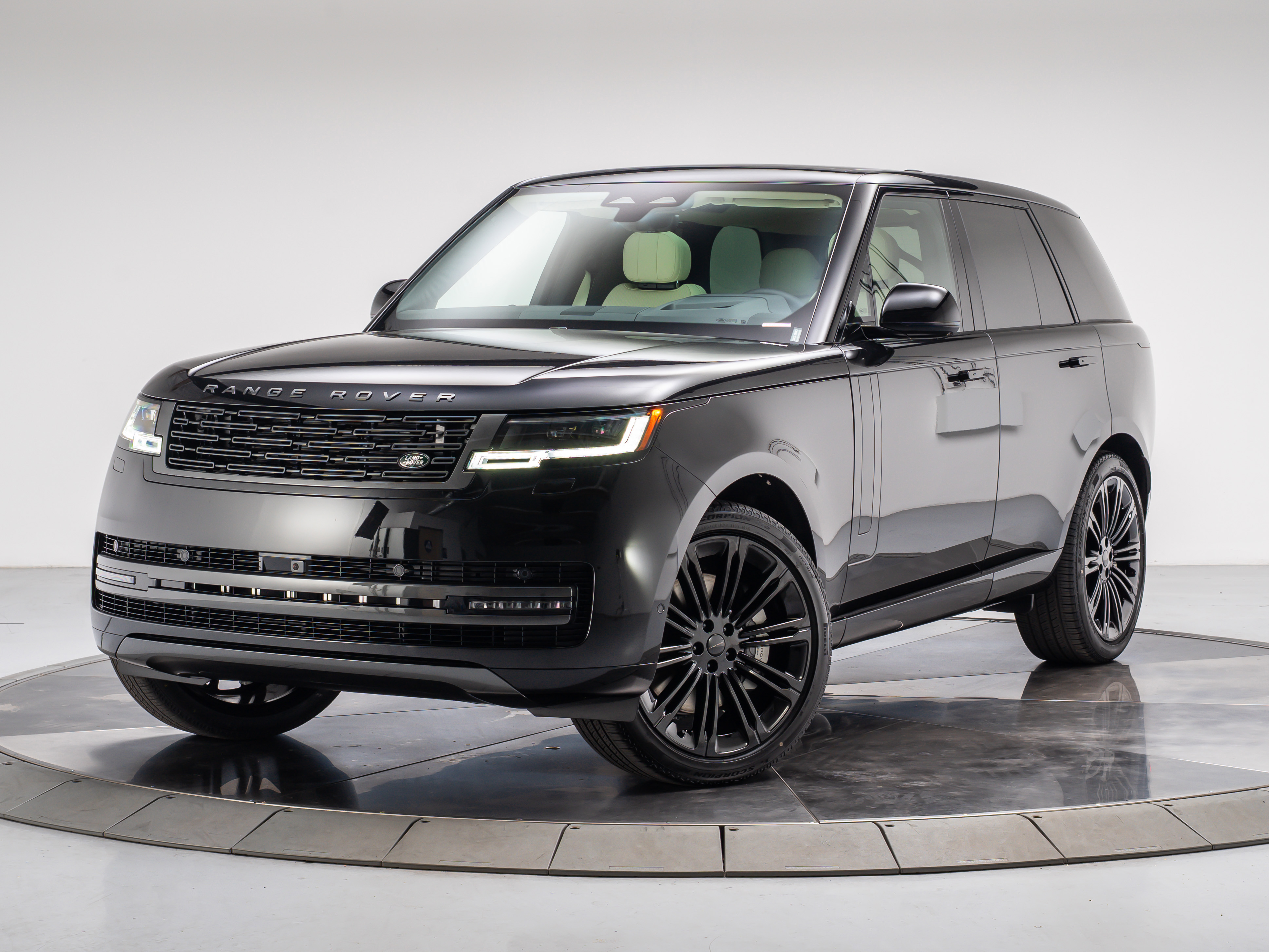 New 2026 Land Rover Range Rover P530 SE