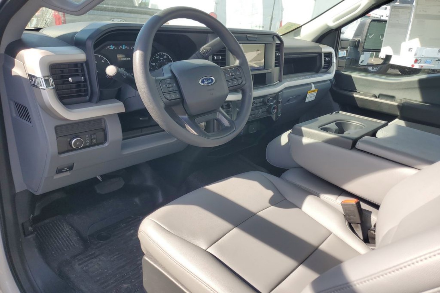2026 Ford F-350 Super Duty Chassis Cab XL - Photo 17