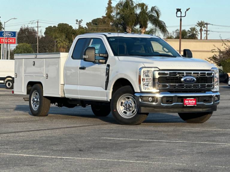 2026 Ford Super Duty F-350 SRW XL
