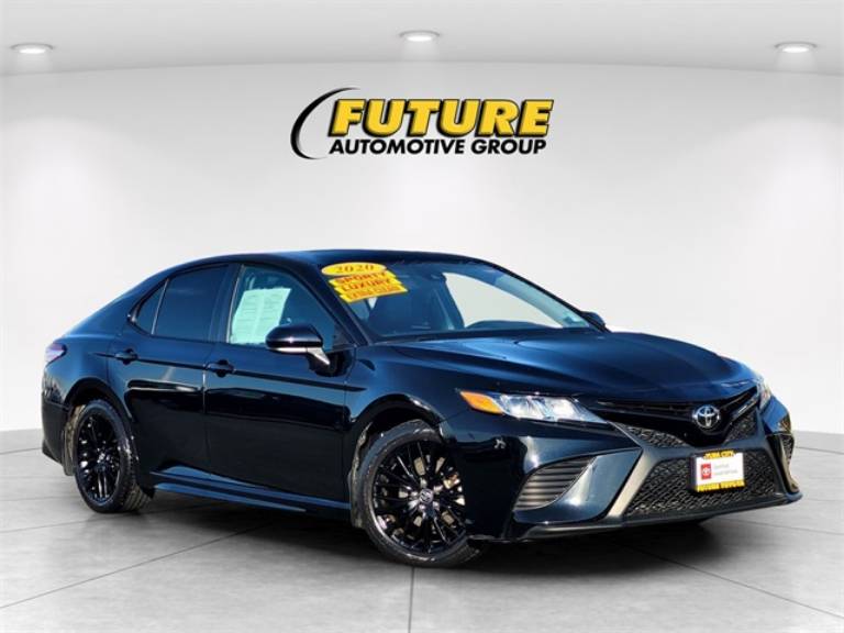 2020 Toyota Camry SE Nightshade