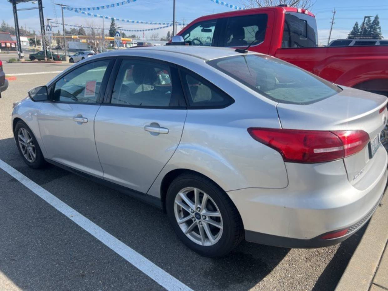 Used 2015 Ford Focus SE with VIN 1FADP3F28FL281601 for sale in Sacramento, CA