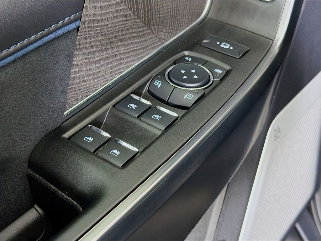 2025 Ford F-350 Super Duty Platinum - Photo 20