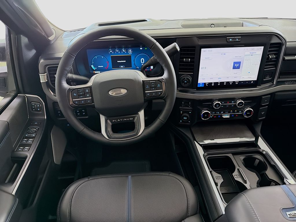 2025 Ford F-350 Super Duty Platinum - Photo 25