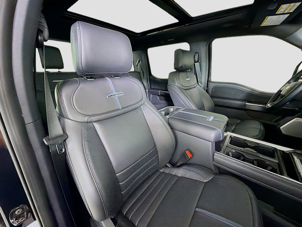 2025 Ford F-350 Super Duty Platinum - Photo 29