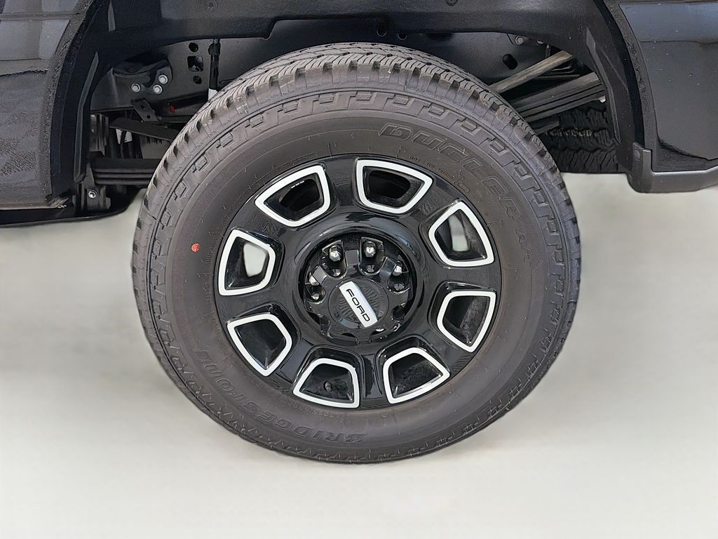 2025 Ford F-350 Super Duty Platinum - Photo 32