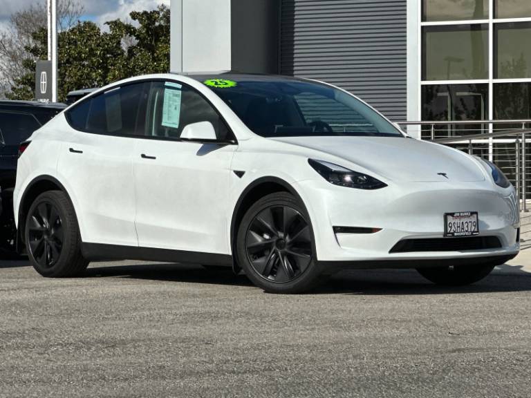2025 Tesla Model Y Long Range