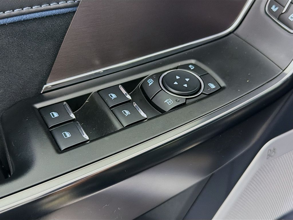 2025 Ford F-150 Platinum - Photo 20
