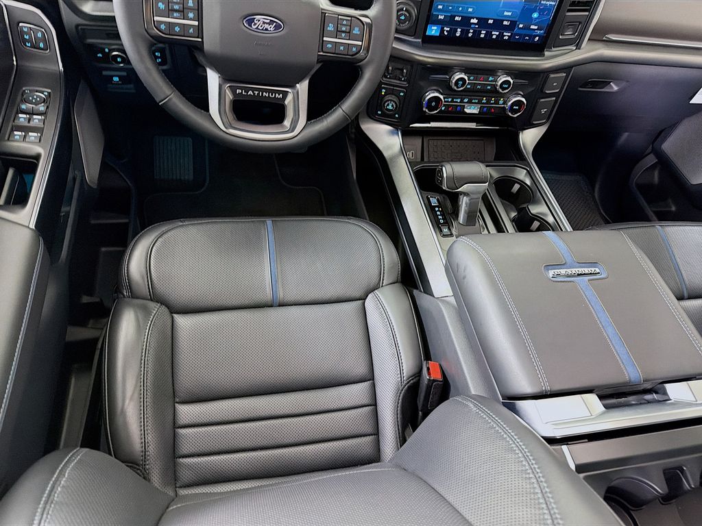 2025 Ford F-150 Platinum - Photo 25