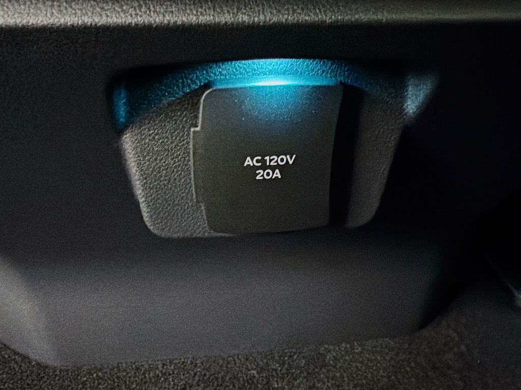 2025 Ford F-150 Platinum - Photo 28