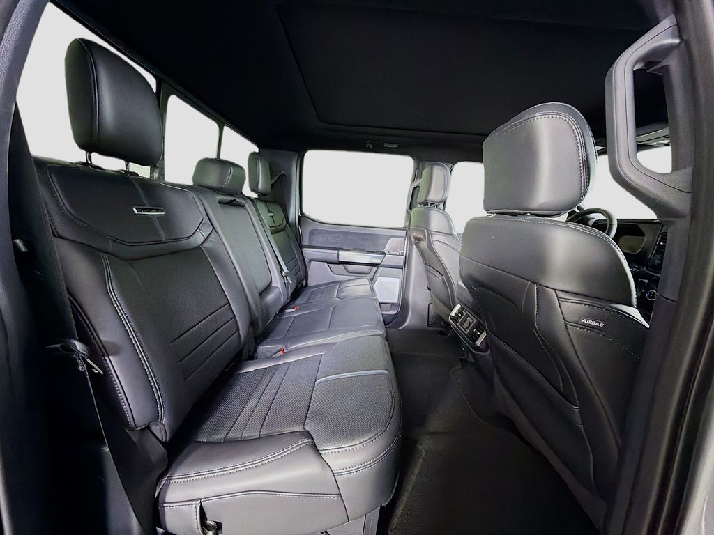 2025 Ford F-150 Platinum - Photo 30