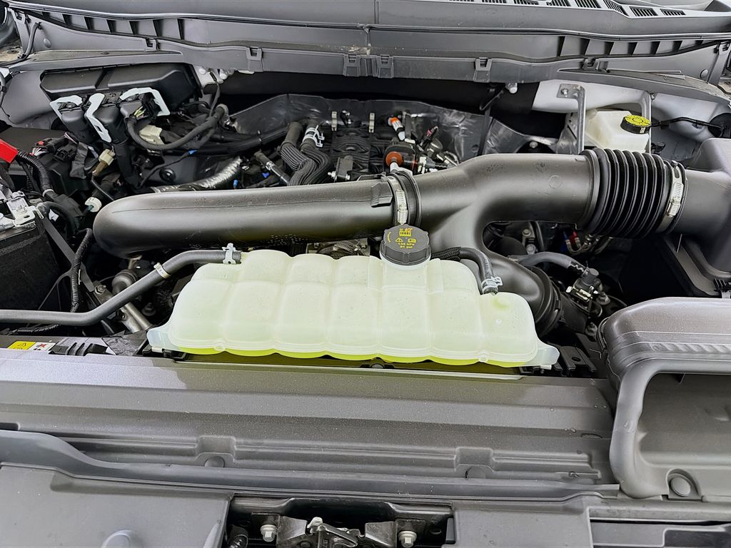 2025 Ford F-150 Platinum - Photo 33