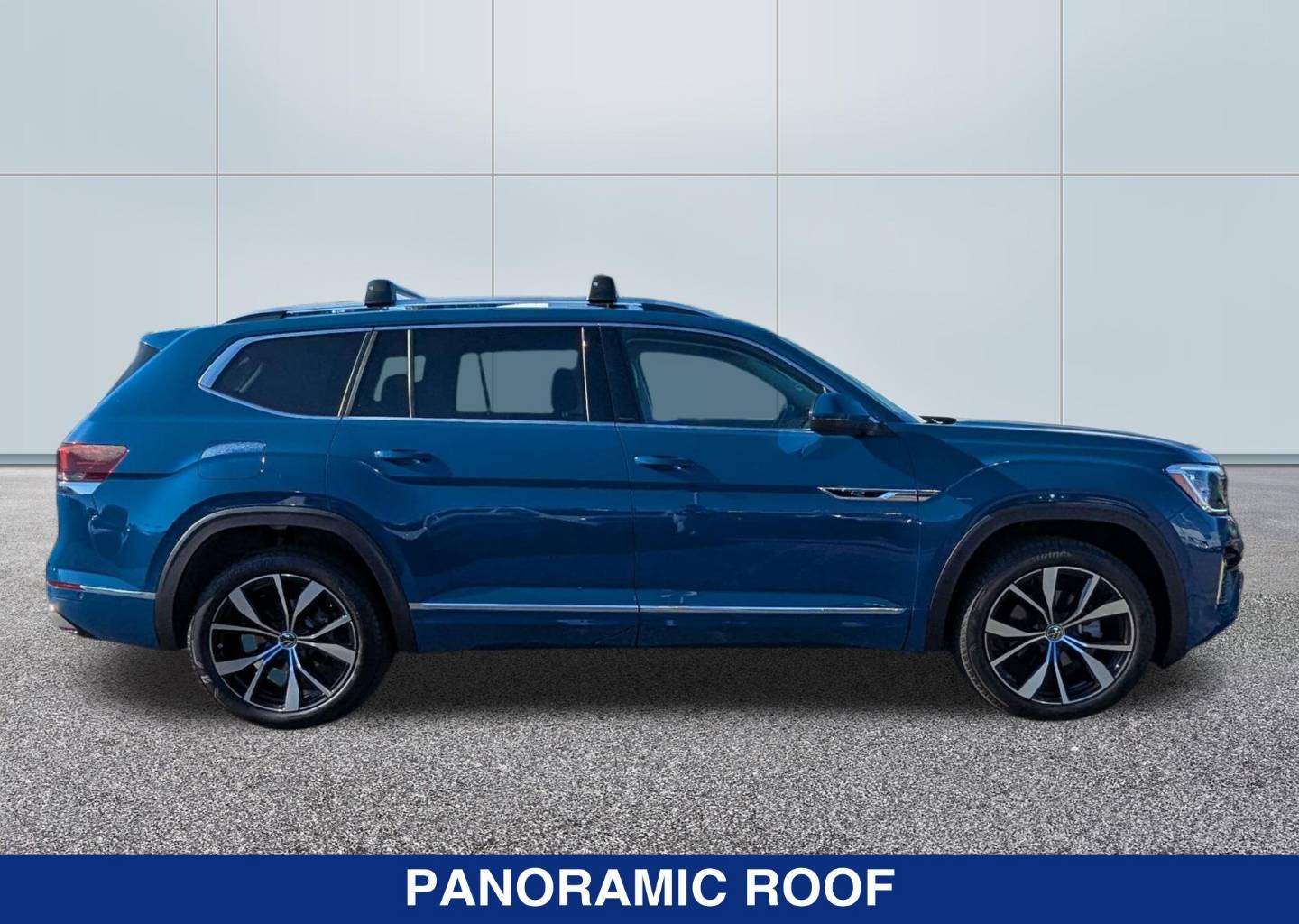 2025 Volkswagen Atlas SEL Premium R-Line - Photo 6