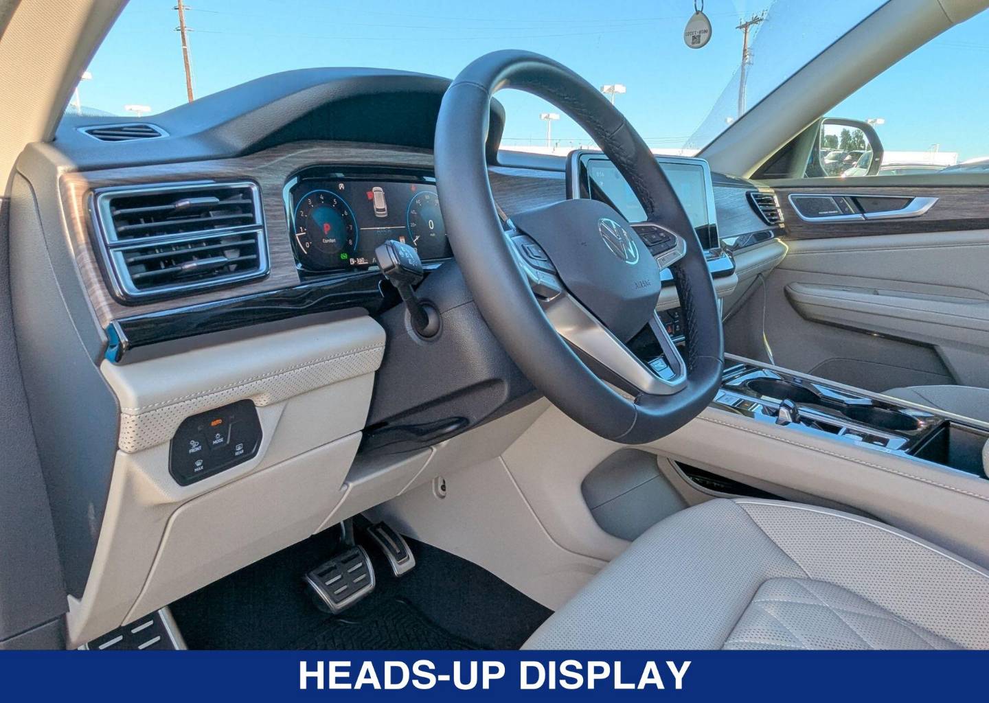 2025 Volkswagen Atlas SEL Premium R-Line - Photo 11