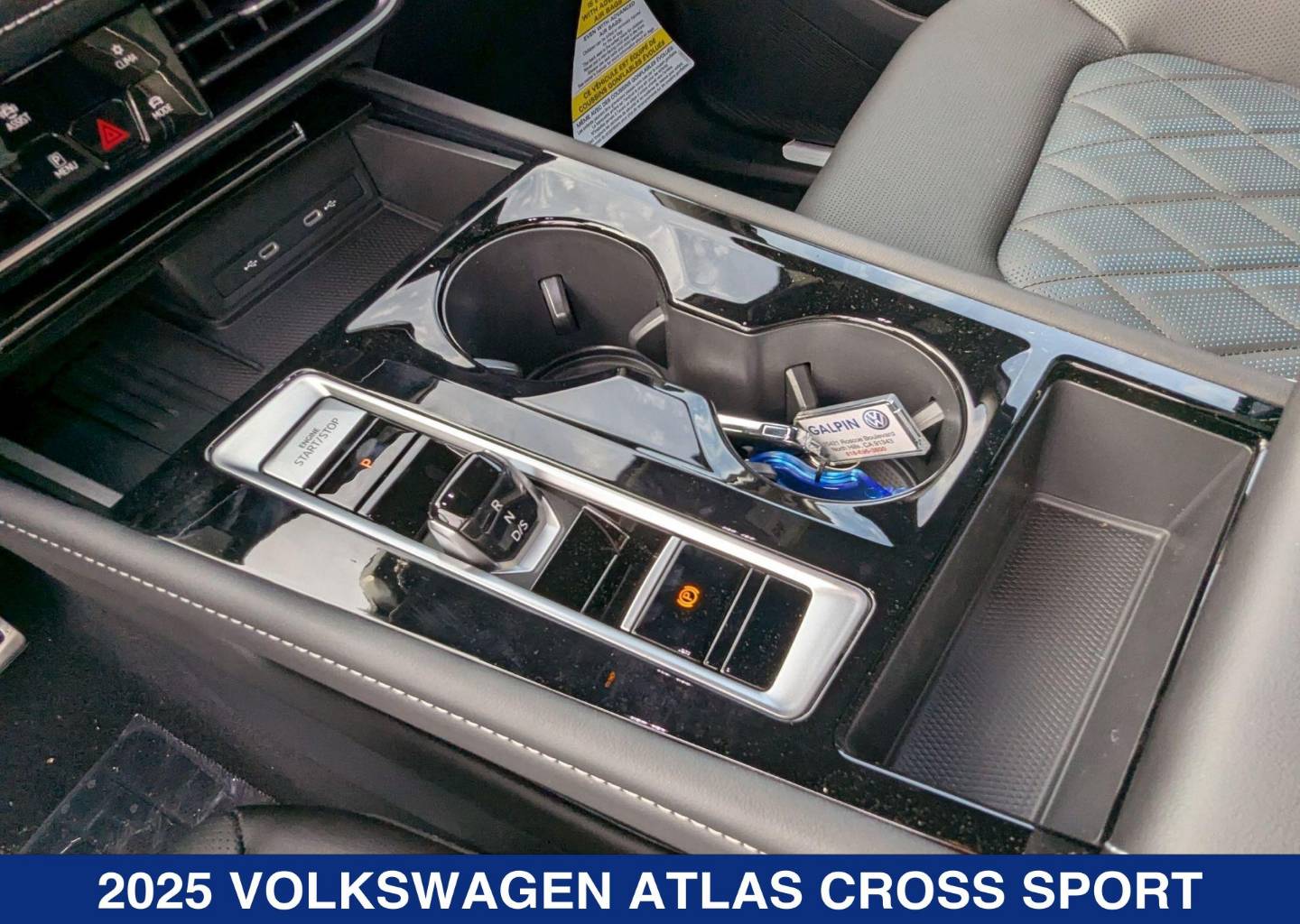 2025 Volkswagen Atlas Cross Sport SEL Premium R-LINE - Photo 13