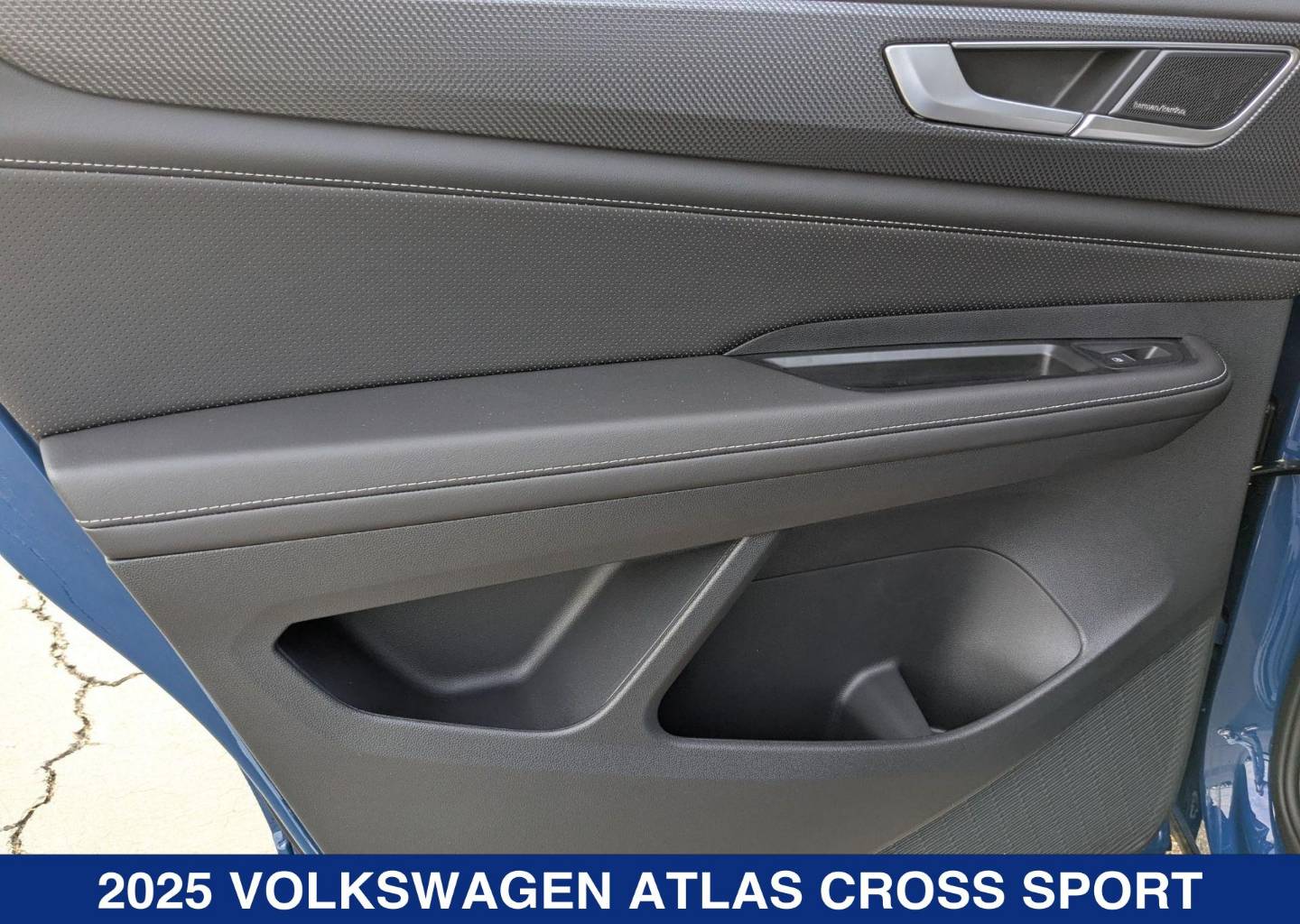 2025 Volkswagen Atlas Cross Sport SEL Premium R-LINE - Photo 15