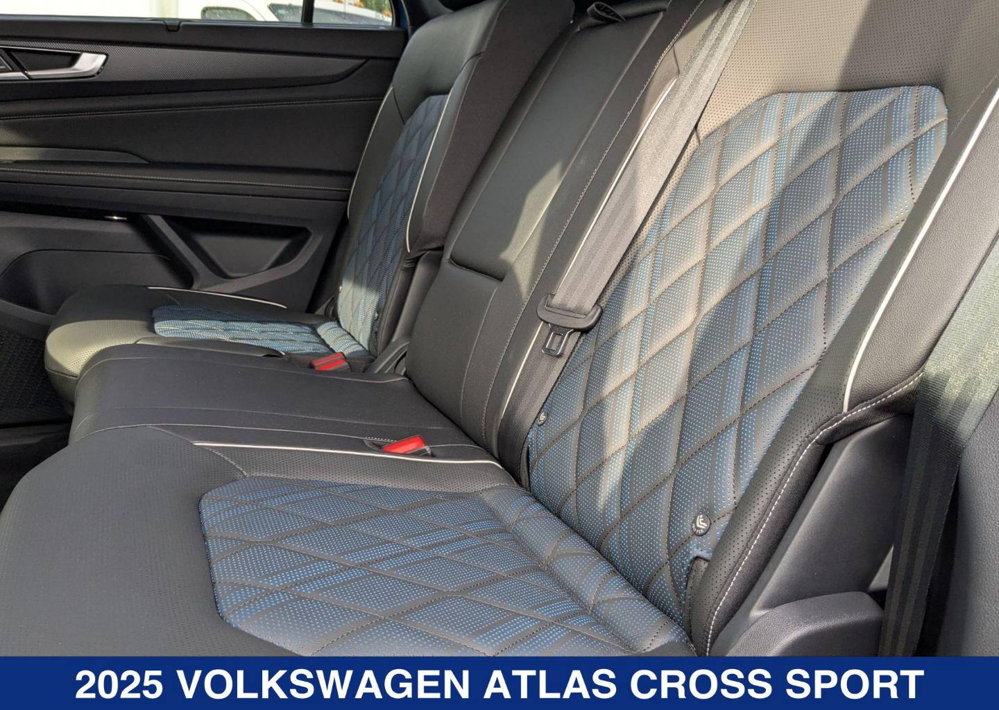 2025 Volkswagen Atlas Cross Sport SEL Premium R-LINE - Photo 16