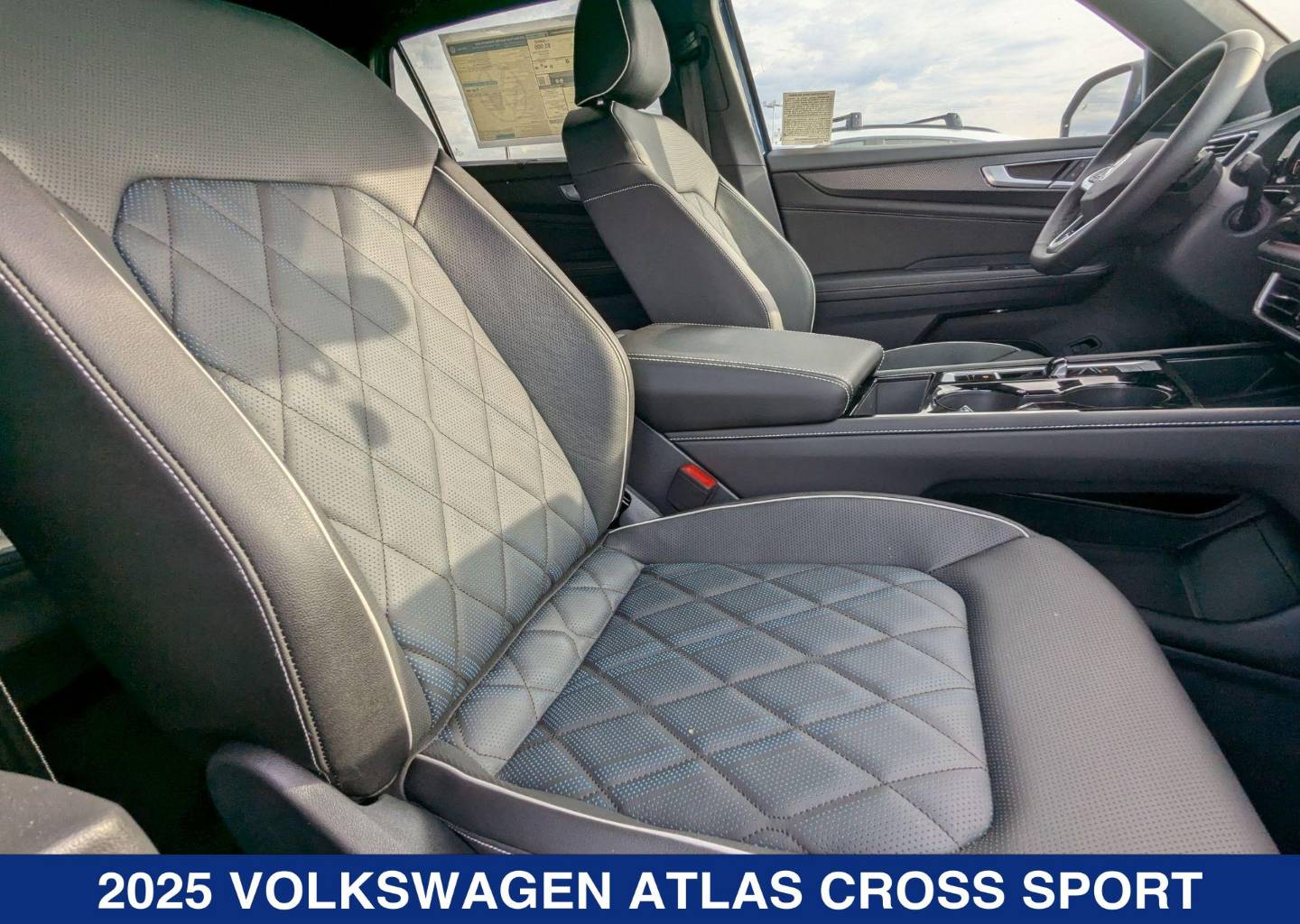 2025 Volkswagen Atlas Cross Sport SEL Premium R-LINE - Photo 19