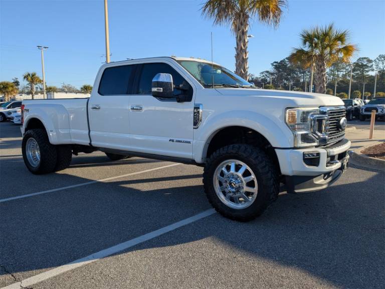 2022 Ford F-450SD Platinum