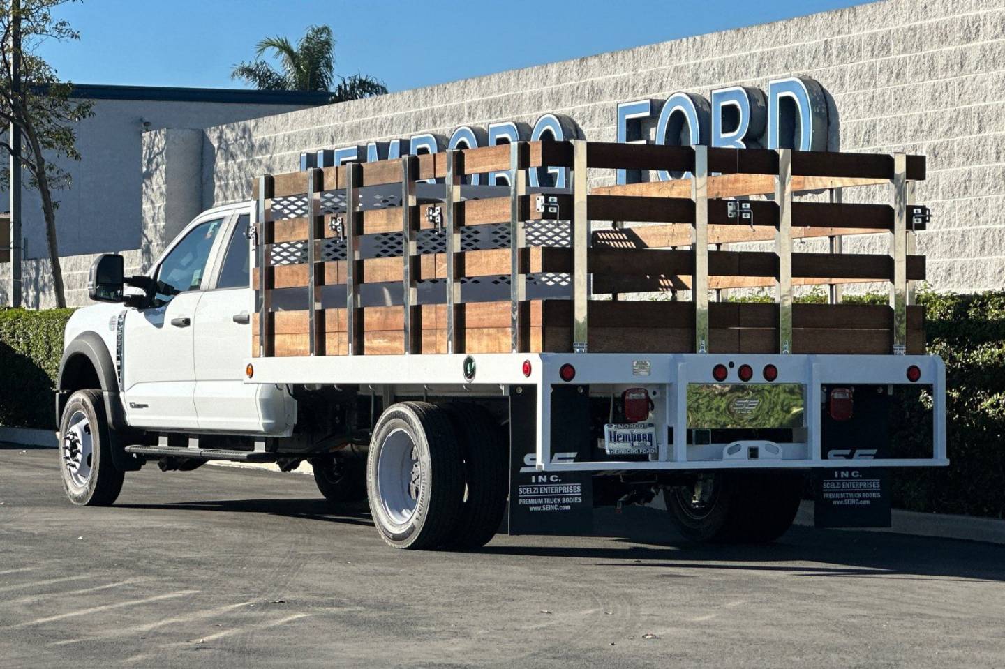2025 Ford F-550 Super Duty Chassis Cab XL - Photo 6