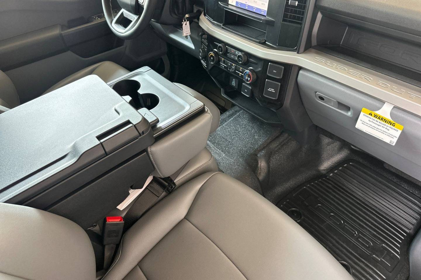 2025 Ford F-550 Super Duty Chassis Cab XL - Photo 15