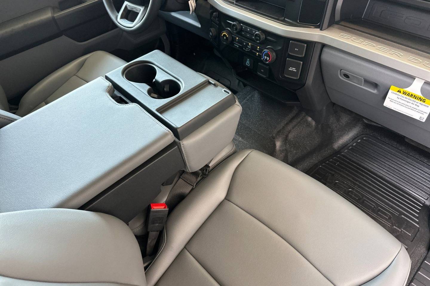 2024 Ford F-550 Super Duty Chassis Cab XL - Photo 14