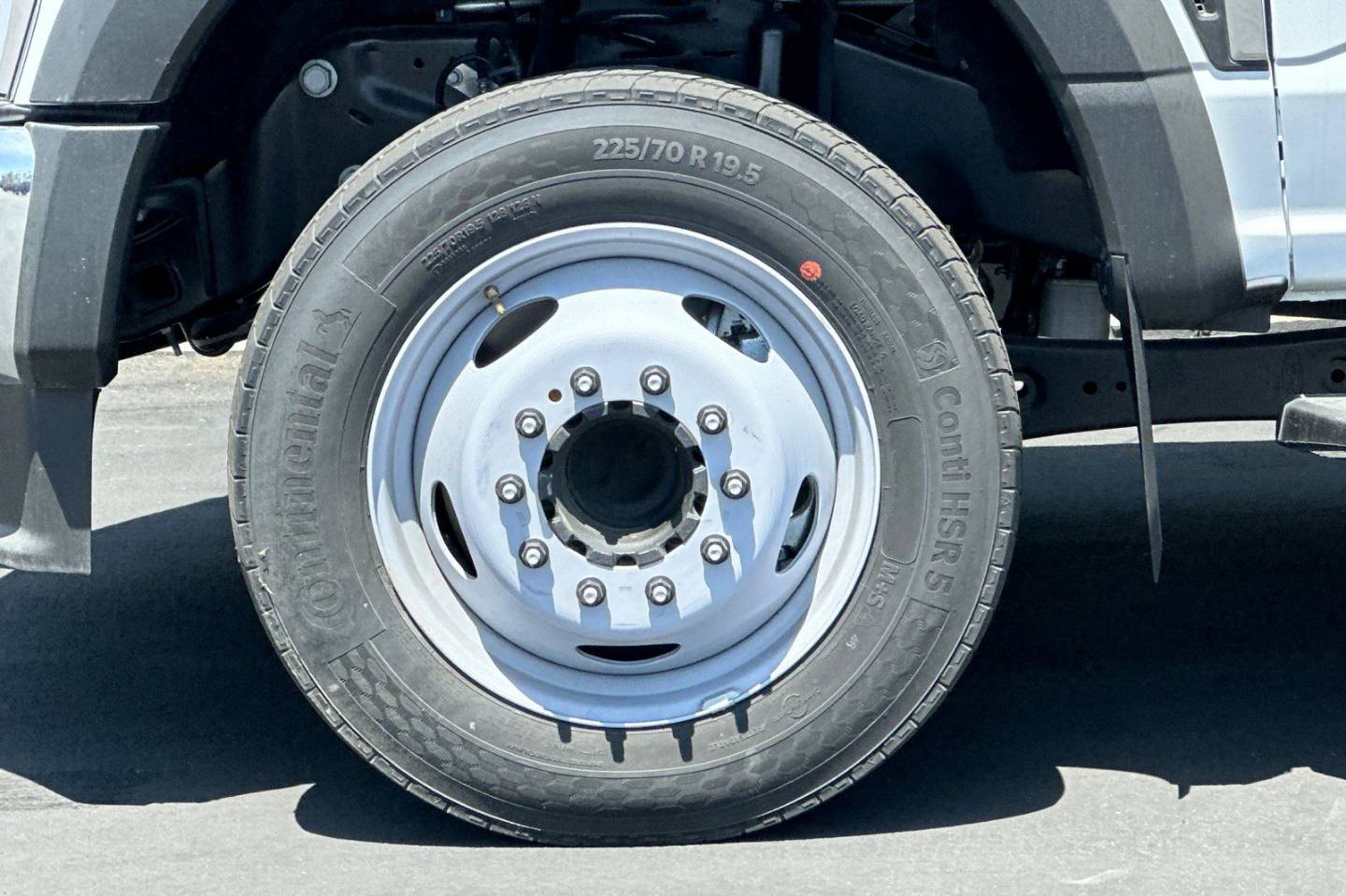 2024 Ford F-550 Super Duty Chassis Cab XL - Photo 22