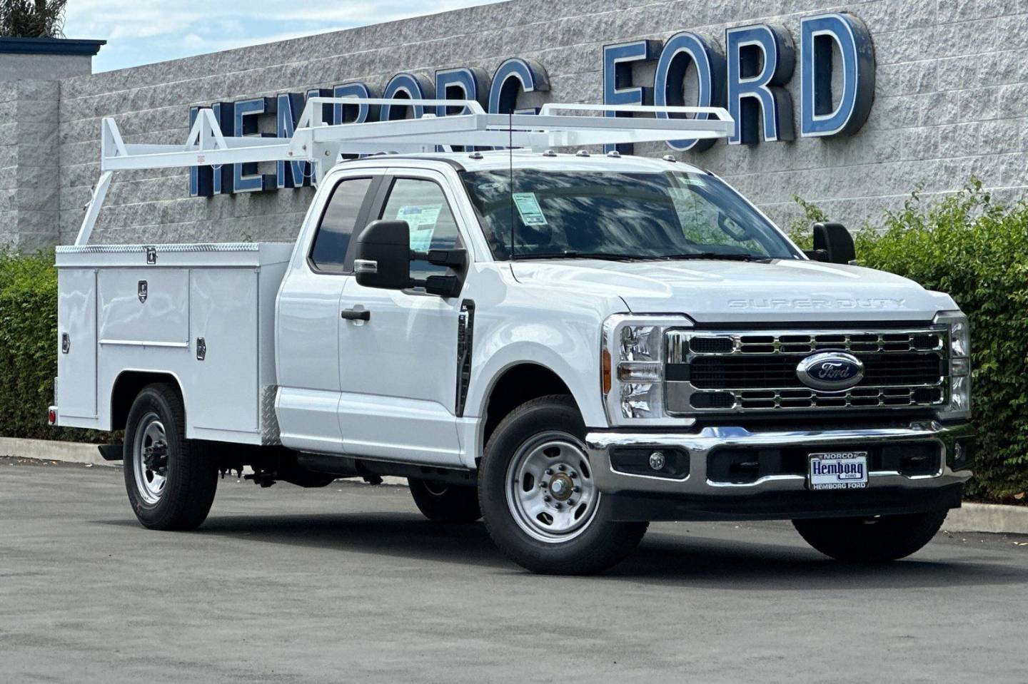 2026 Ford F-350 XL SuperCab 168-In SRW's photo