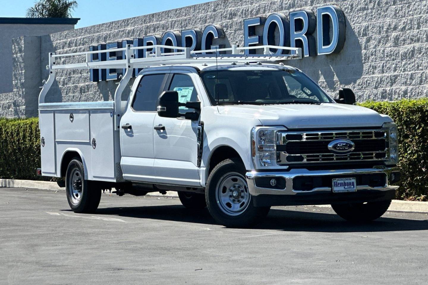 2026 Ford F-350 Super Duty Chassis Cab