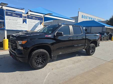 2023 Chevrolet Silverado 1500 Custom Trail Boss