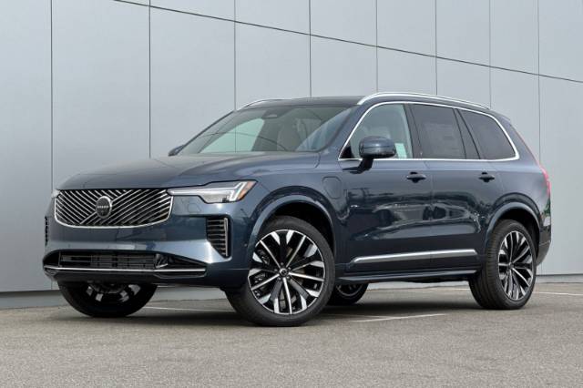 2026 Volvo XC90 Plug-In Hybrid T8 Plus