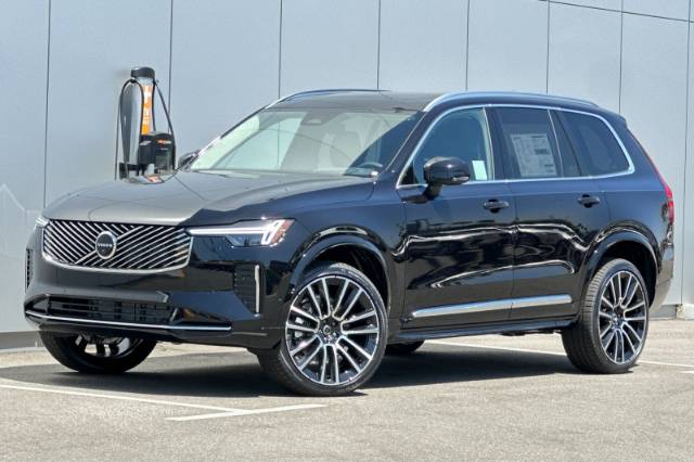2025 Volvo XC90 B6 Ultra