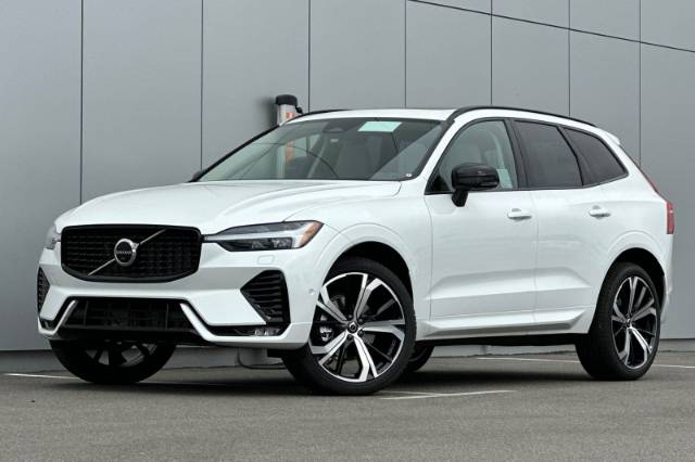 2025 Volvo XC60 B5 Ultra