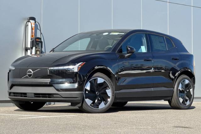 2025 Volvo EX30 Twin Motor Performance Plus