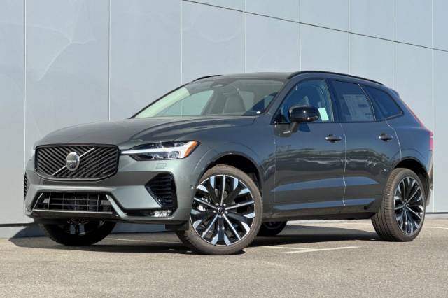 2026 Volvo XC60 B5 Ultra