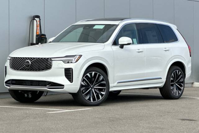 2026 Volvo XC90 B6 Plus 7-Seater