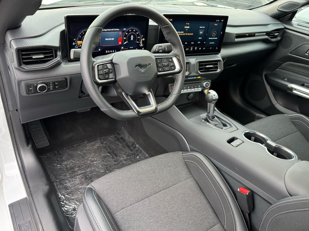2025 Ford Mustang EcoBoost Fastback - Photo 10