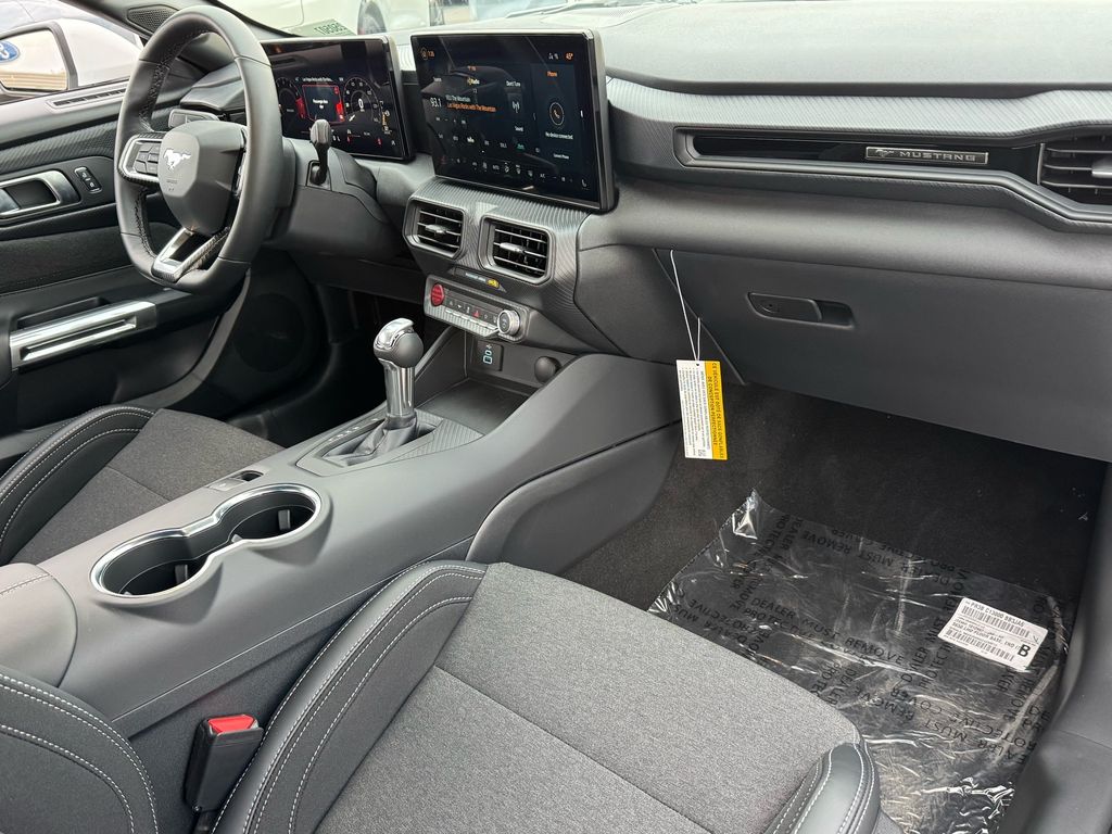 2025 Ford Mustang EcoBoost Fastback - Photo 15
