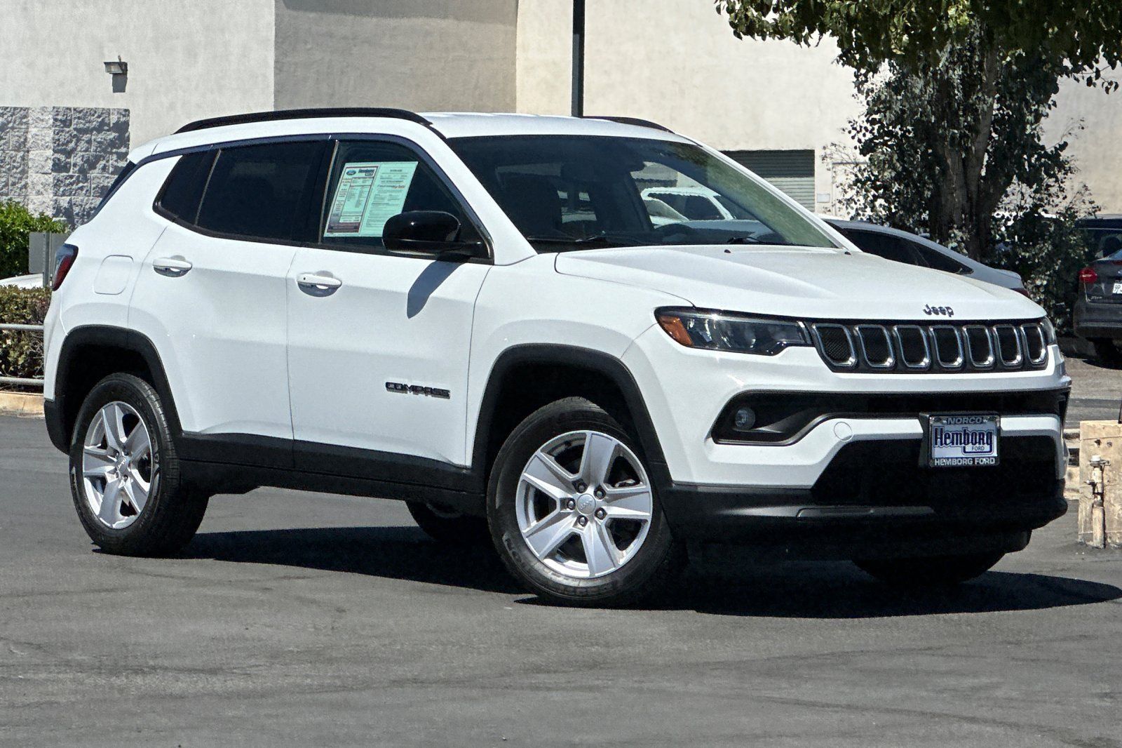 Used 2022 Jeep Compass Latitude with VIN 3C4NJDBB6NT199915 for sale in Norco, CA