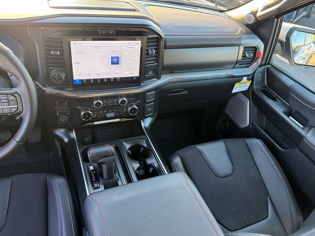 2025 Ford F-150 Raptor - Photo 12