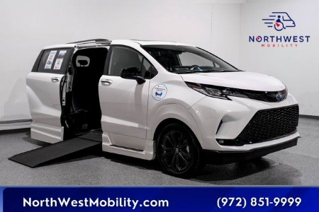 2025 Toyota Sienna XSE