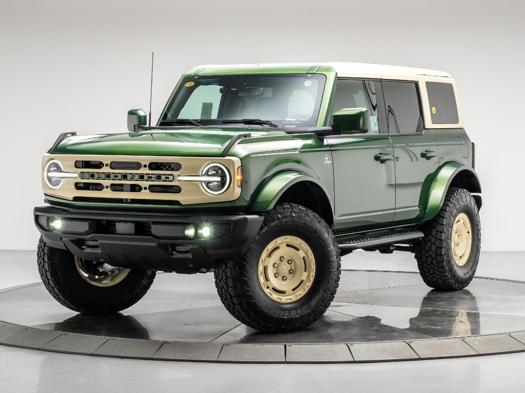 2025 Ford Bronco Outer Banks