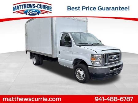 2025 Ford E-450SD Base