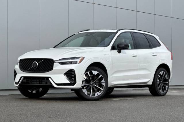 2026 Volvo XC60 Plug-In Hybrid T8 Plus