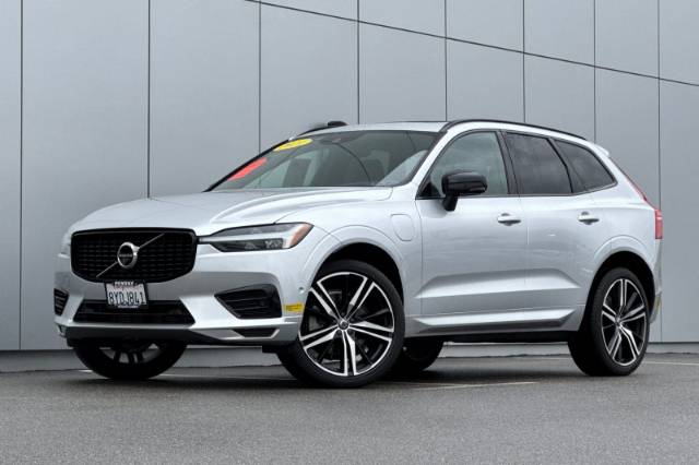 2021 Volvo XC60 Recharge Plug-In Hybrid T8 R-Design